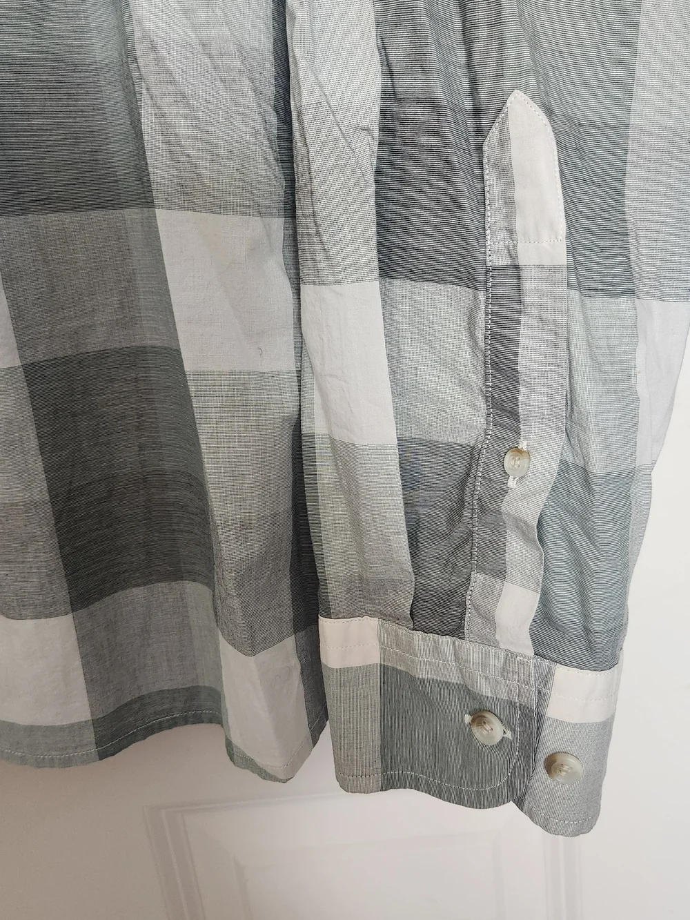 Banana Republic Men's Gray and White Buffalo Check Button-Down Shirt